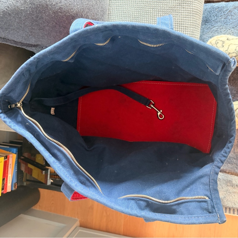 Chic Pet Carrier Tote - Blue and Red - Picture 6 of 9